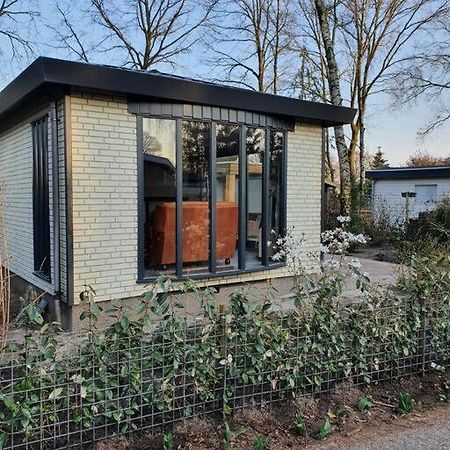 Cozy Chalet For 4 Veluwe Putten Exterior foto