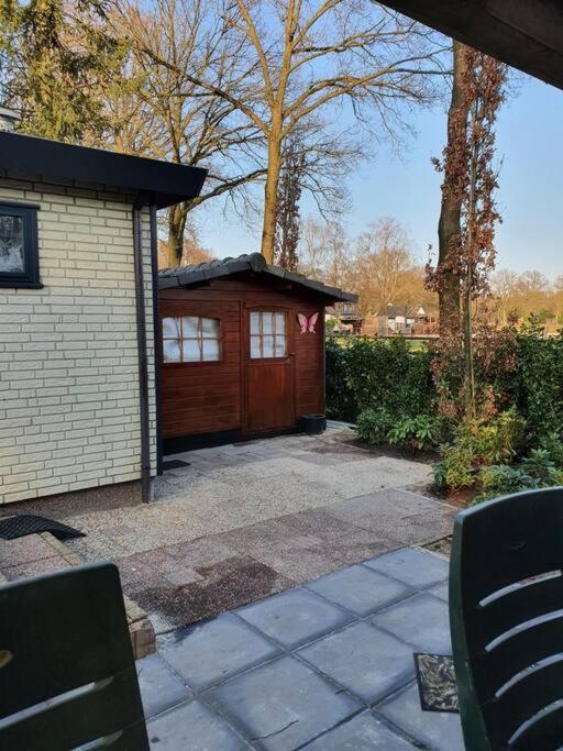 Cozy Chalet For 4 Veluwe Putten Exterior foto